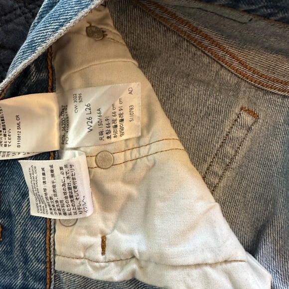 Levi’s 501 Cropped - Picture 5 of 7